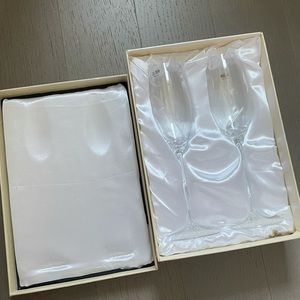 Oleg Cassini Crystal Champagne Flutes